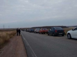 Автомобильные очереди образовались на границе с Польшей