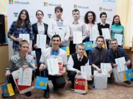 Юные николаевские IT-шники стали победителями Всеукраинской олимпиады по информатике