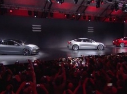 Илон Маск показал дизайн бюджетной модели Tesla Model 3