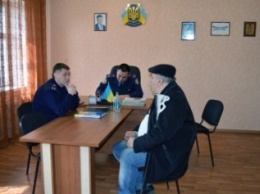 Жители города Родинское поделились наболевшим с начальником Красноармейского (Покровского) отдела полиции