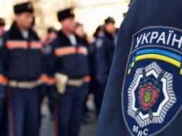 Полиция Днепропетровска столкнулась с серьезной проблемой: ежемесячно увольняется по 100 человек