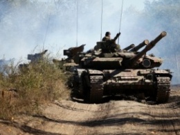 Под Ясиноватой засекли танки и "Акации" боевиков