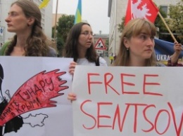 Адвокат заявила о "препятствиях" в деле выдачи Сенцова Украине