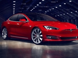 Первый взгляд на обновленную Tesla Model S