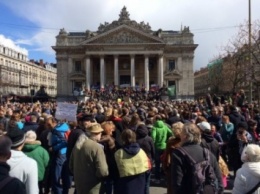 В Брюсселе тысячи людей вышли на марш против террора и ненависти