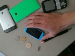 Самый миниатюрный смартфон в мире размерами сопоставим с банковской карточкой