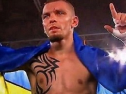 Скандальный боксер Редкач вышел на бой с флагом Украины (ВИДЕО)