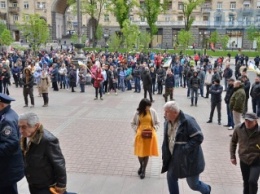 Бунт предпринимателей в Киеве: владельцы МАФов перекрыли Крещатик и устроили "Алкомайдан" перед мэрией