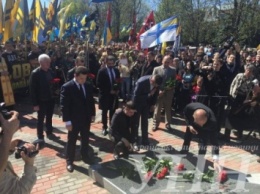 Монумент "Борцам за волю Украины" открыли в Черкассах