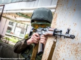 Нацгвардия показала, как ее бойцы охраняют Чернобыльскую АЭС