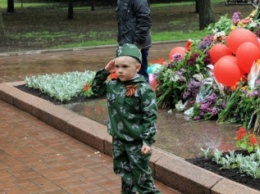 "Гитлерюгенд" в Донбассе: боевики активно занимаются вербовкой детей