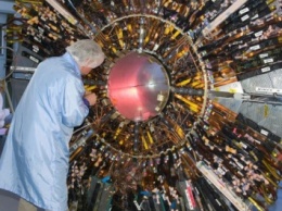 ЦЕРН обнародовал 300 терабайт данных БАК