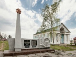 Памятник героям Великой Отечественной уничтожен под Киевом по приказу властей