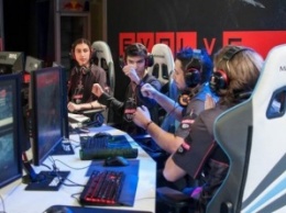 Европейская киберлига выгнала команду геймеров из-за спонсорства порно-сайта (фото)