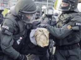 В Штутгарте произошли столкновения между демонстрантами и полицией, 400 арестованных