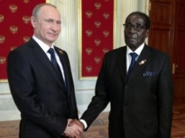 Отчаянный шаг безысходности: Россия и Зимбабве собирались бороться с "аморальными санкциями"