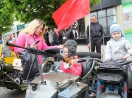 В Луганске прошла традиционная выставка ретро-автомобилей