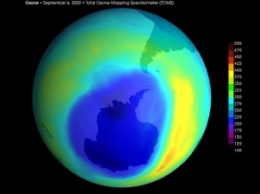 Озоновая дыра защищает Антарктиду от воздуха из теплых широт - ученые