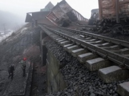 Из-под завалов на шахте в "ЛНР" достали еще одного горняка. Судьба 6 шахтеров "Малоивановской" по-прежнем неизвестна