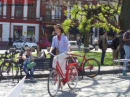 По улицам Одессы прокатились раритетные велосипеды