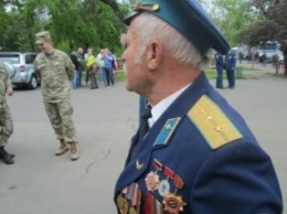 Как в Одессе ряженые ветераны купались в лучах славы (ФОТО)