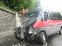 В Днепропетровске произошло сразу 5 ДТП с пострадавшими: подробности (ФОТО)
