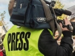 Скандал со "сливом" данных журналистов, аккредитованных в "ДНР", приобрел международный масштаб