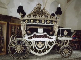 В Версале открылась коллекция уникальных королевских карет (фото)