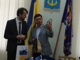 В Мариуполе мэр Бойченко встречал посла из Швеции