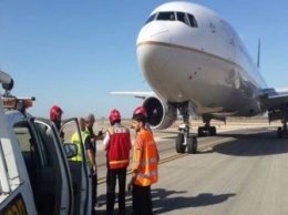 В Израиле "сел на хвост" и сломался украинский самолет (фото)
