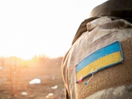 В зоне АТО за сутки ранены пятеро украинских военных