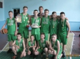 В Новодонецком прошли соревнования по баскетболу