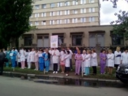 Херсонские врачи присоединились к Всеукраинской Неделе безопасности дорожного движения (фото)