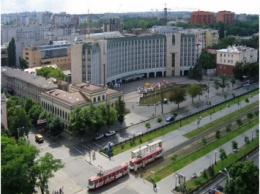 Вятрович уточнил, что Днепропетровск переименовали в Днипро