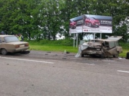 На Киевской трассе произошло серьезное ДТП, есть погибшие (ФОТО)