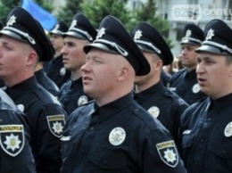 Патрульные полицейские в Краматорске фиксируют общение с гражданами на видеорегистратор