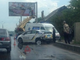 Автомобиль патрульной полиции попал в ДТП в Харькове