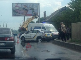 В Харькове в ДТП попала патрульная машина, травмирован полицейский (фото)