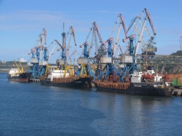 Порты "Бердянск" и "Мариуполь" вынуждено перешли на четырехдневную рабочую неделю из-за ситуации в Азове