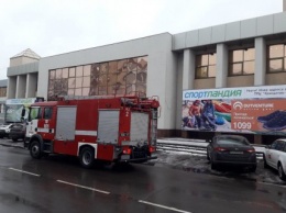 В Черкассах эвакуировали торговый центр из-за пожара в кафе