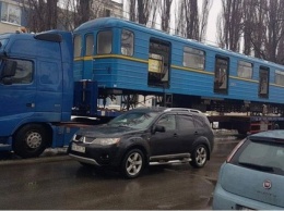 В Киеве начали строить жилье из старых вагонов метро. ФОТО