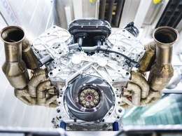 В Cosworth представили двигатель для Aston Martin Valkyrie