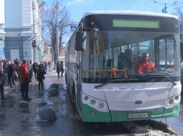 На улицы Киева выехал первый электробус