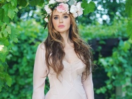 «Каждый год что-то новое»: Оксана Марченко показала, как творчески подходит к украшению елки