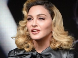 Мадонна показала голое фото