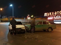 В Запорожской области пьяные пассажиры скандалили на месте ДТП
