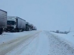 Внимание! Введено ограничение движения на автодорогах Днепропетровской области