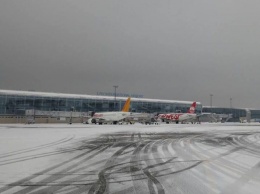 Из-за непогоды во львовском аэропорту отменили некоторые рейсы
