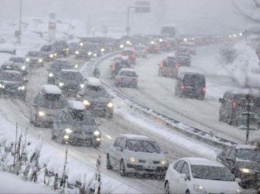 Непогода в Украине: На трассе Киев-Харьков движение транспорта остается осложненным
