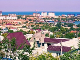 Семь депутатов Рады совершали сделки с недвижимостью в Крыму по законам РФ